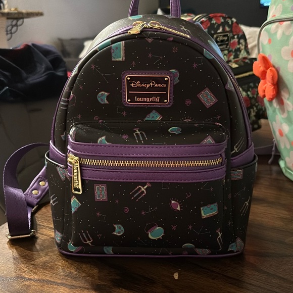 Loungefly | Bags | Loungefly Disney Parks Hocus Pocus Backpack Like New ...